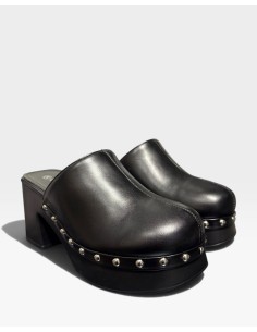 Zueco Plataforma Tachuelas - Estilo y Comodidad 2