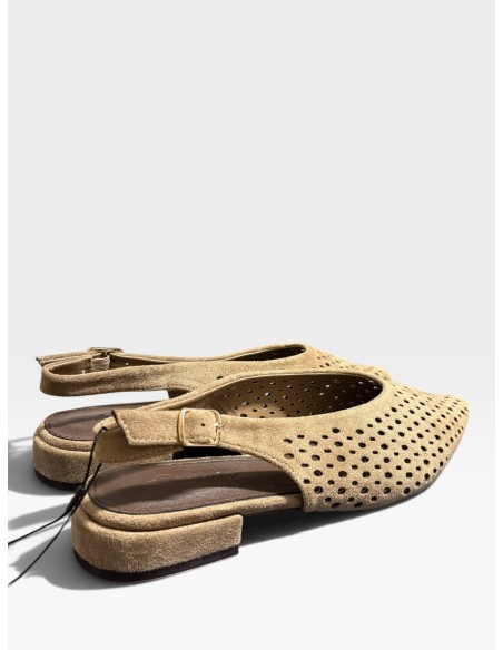Zapato Destalonado Punta Calada - Estilo y Comodidad
