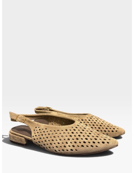 Zapato Destalonado Punta Calada - Estilo y Comodidad