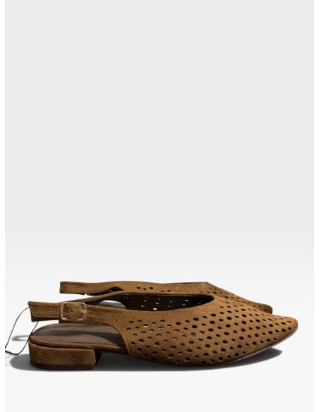 Zapato Destalonado Punta Calada - Estilo y Comodidad