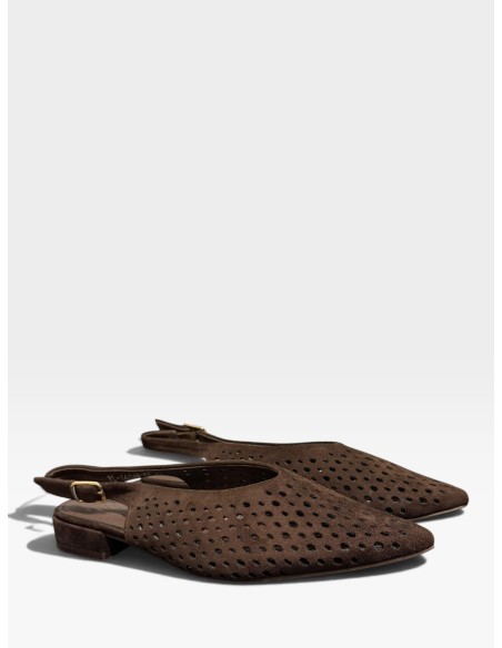 Zapato Destalonado Punta Calada - Estilo y Comodidad