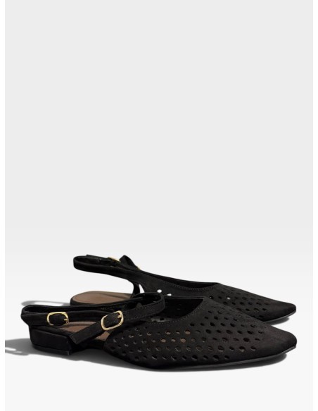Zapato Destalonado Tira Punta Calada - Estilo y Comodidad