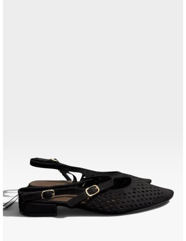 Zapato Destalonado Tira Punta Calada - Estilo y Comodidad
