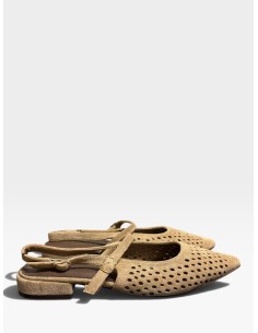 Zapato Destalonado Tira Punta Calada - Estilo y Comodidad