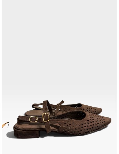 Zapato Destalonado Tira Punta Calada - Estilo y Comodidad
