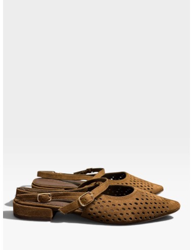 Zapato Destalonado Tira Punta Calada - Estilo y Comodidad