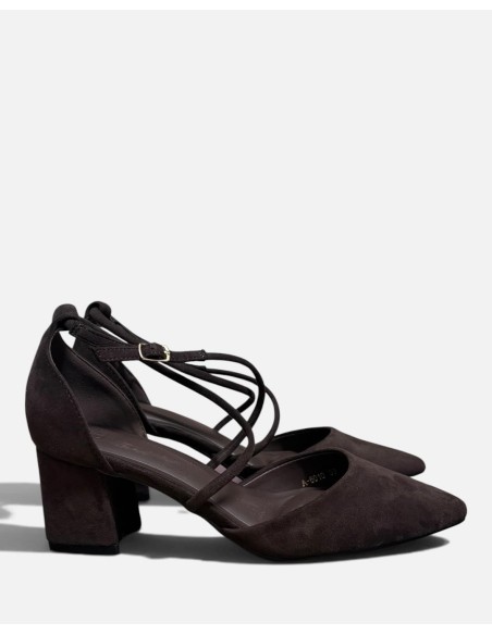 TACON OLIVIA TIRAS - Elegancia y Comodidad en Calzado