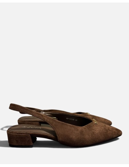 Zapato Destalonado Punta Chapa - Estilo y Comodidad