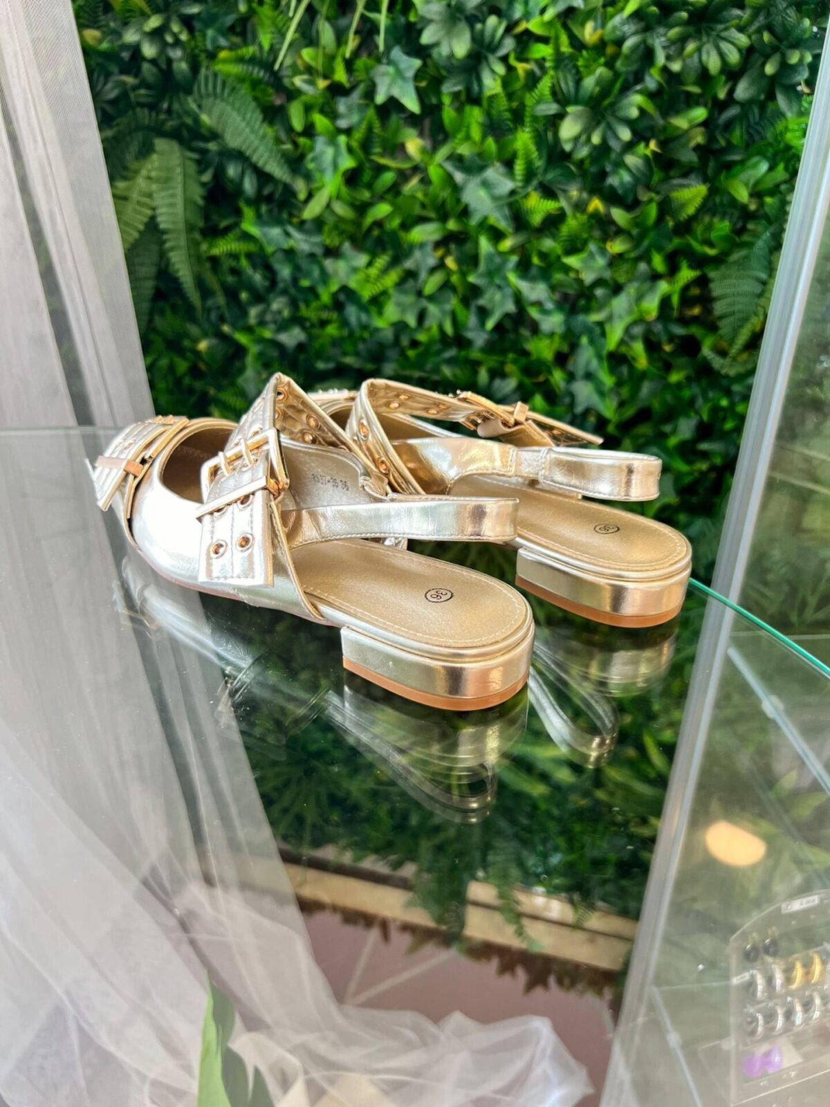 Zapato plano tiras hebillas dorado - Imagen 6