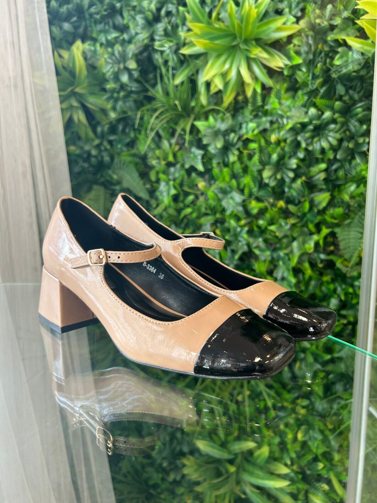 Zapato tacon bicolor mercedita beige/negro - Imagen 3
