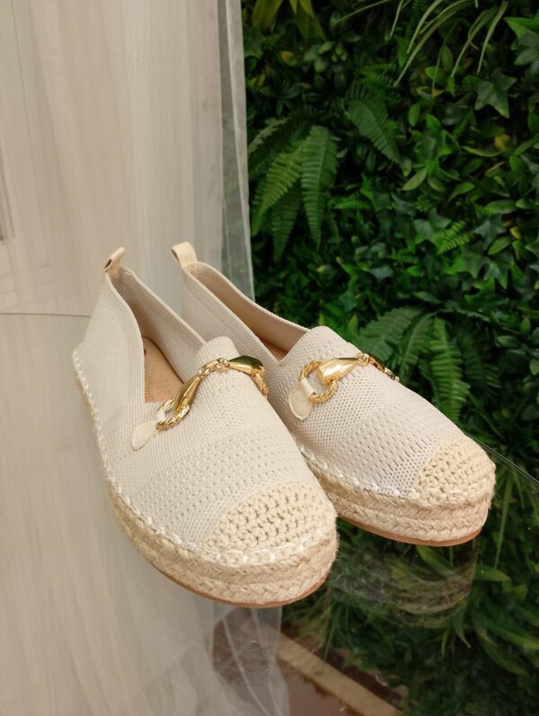 Alpargata cadena beige