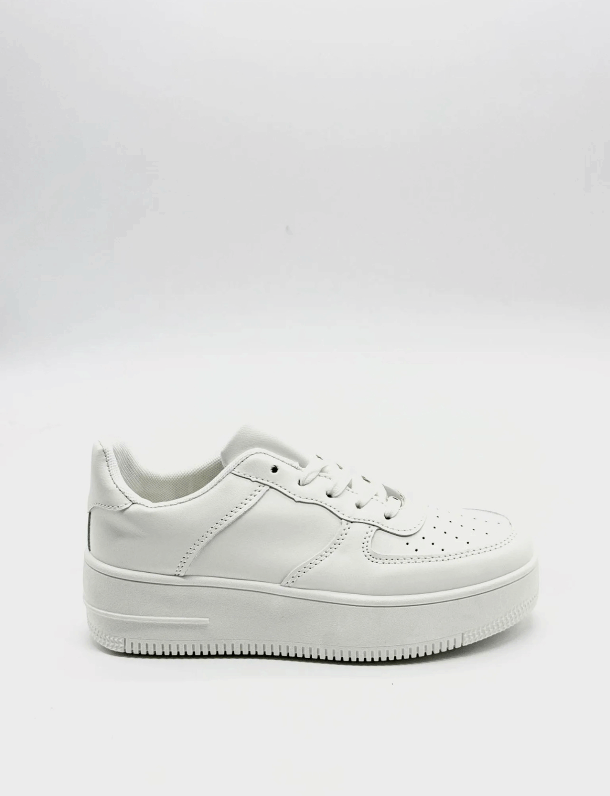 Tenis suela ancha