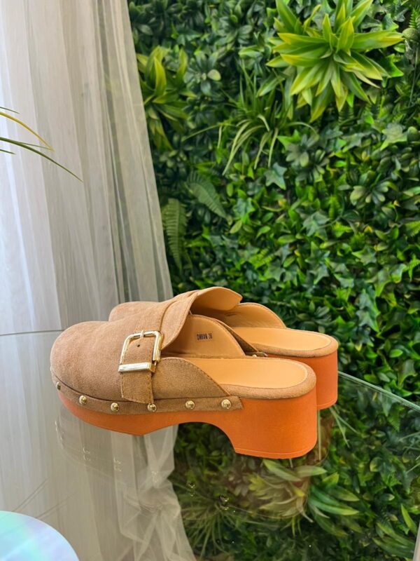 Zueco mini tacon camel - Imagen 4