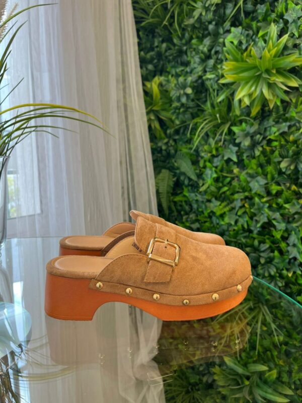 Zueco mini tacon camel - Imagen 3