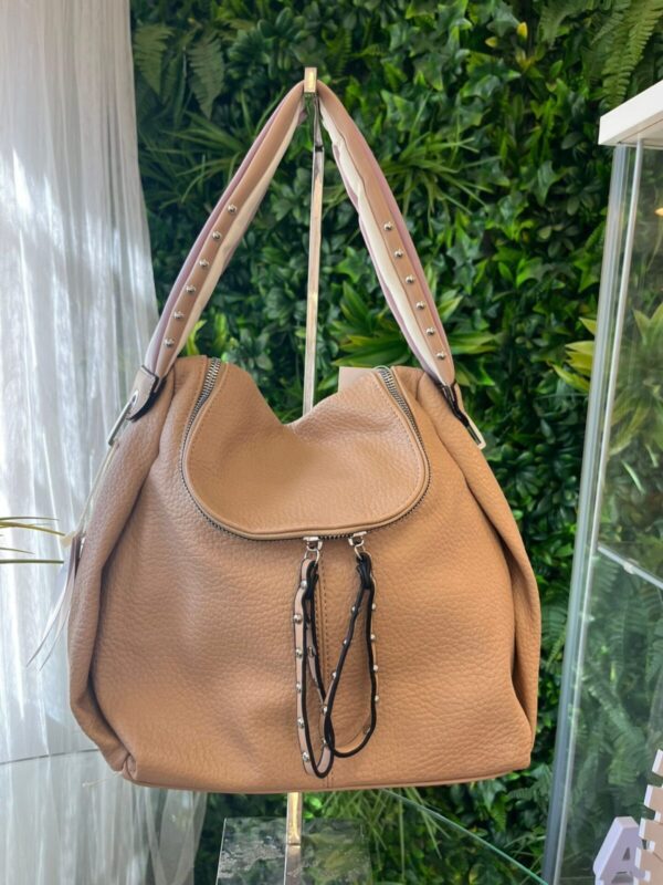 Bolso mochila tachuelas - Imagen 4