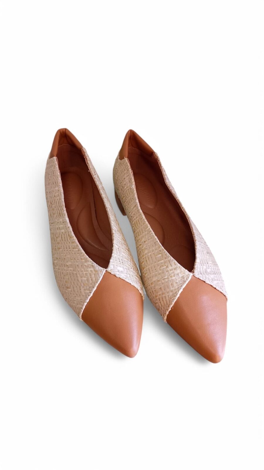 Zapato bicolor encaje camel - Imagen 5