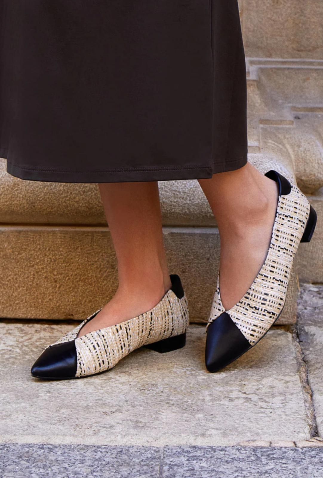 Zapato bicolor encaje negro