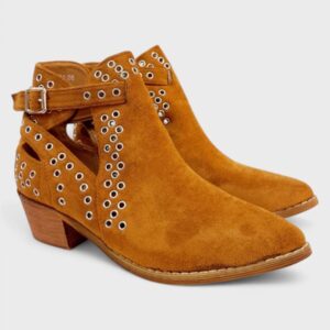 Botin semiabierto huequitos camel