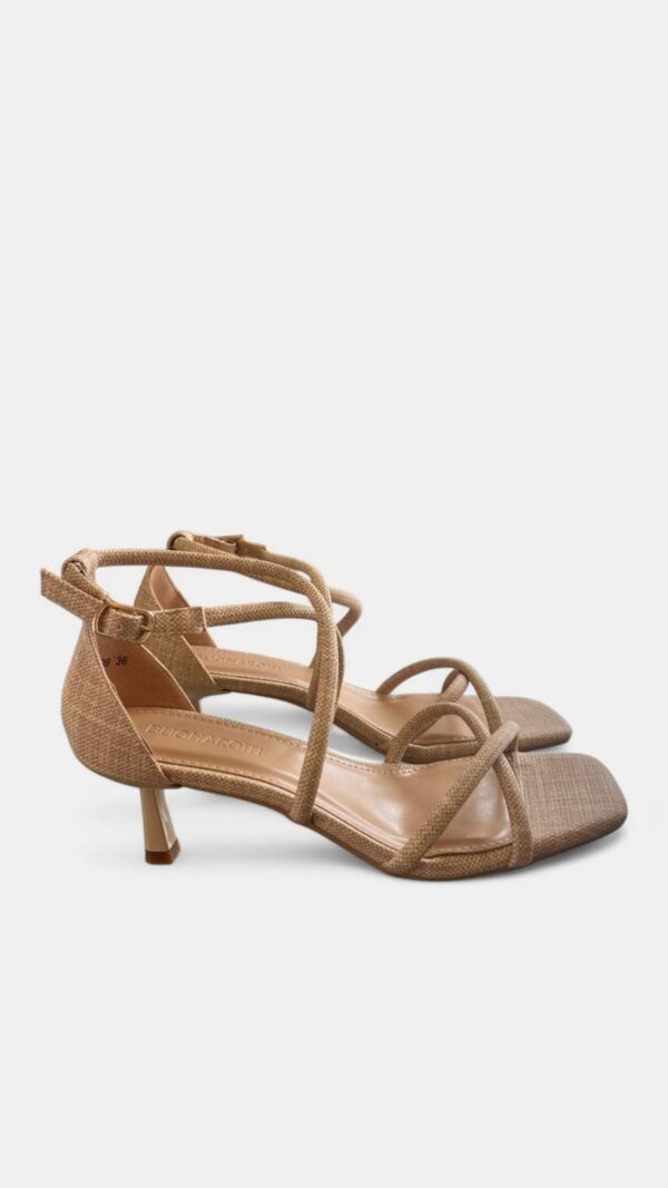 Tacon fino tiras beige - Imagen 3