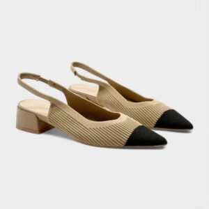 Zapato plano punta negra