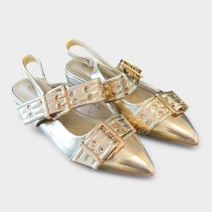 Zapato plano tiras hebillas dorado