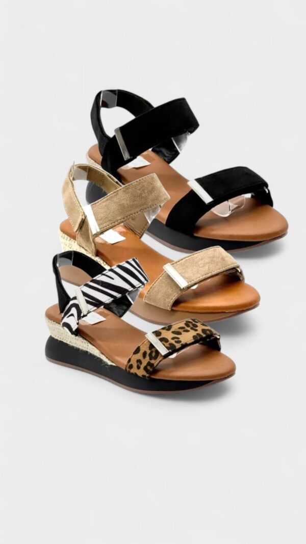 Sandalia Sofia velcro negro - Imagen 3