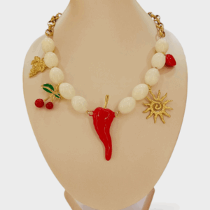 Collar chilli bloom