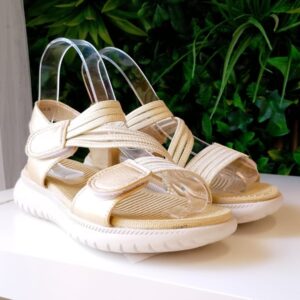 Sandalia air dorada