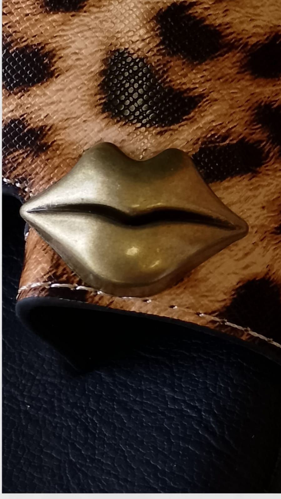 Cuña beso leopardo - Imagen 5