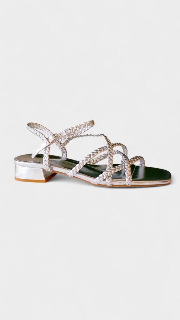 Sandalia mini tacon tiras plata